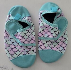 NWT Mermaid Scale Kids Water Shoes